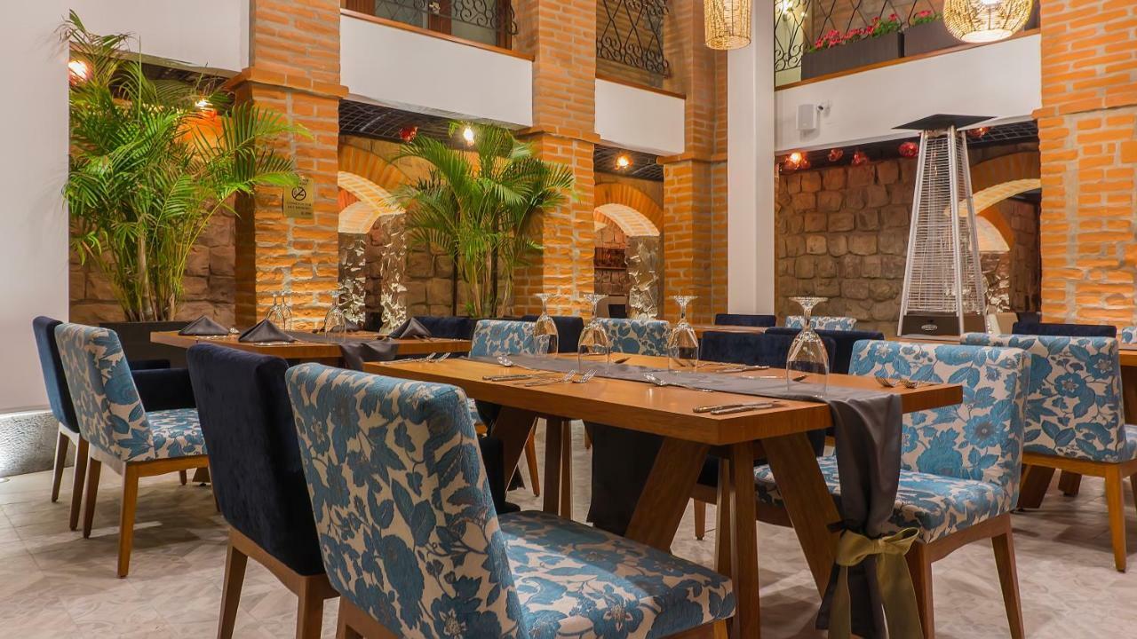 Hotel Otavalo Kültér fotó